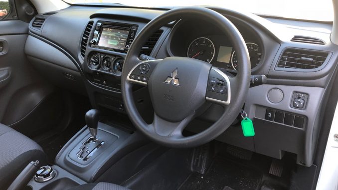 2018 mitsubishi triton interior