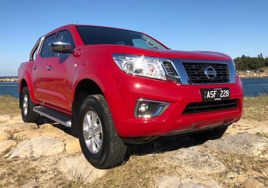 2018 nissan navara st