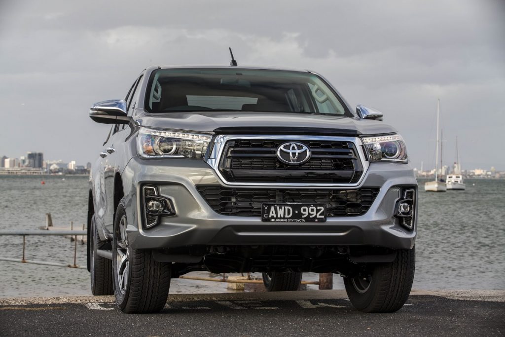 2019 toyota hilux sr5