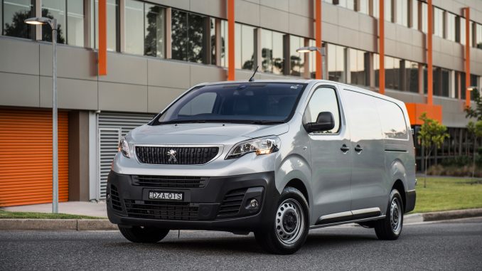 2019 Peugeot Expert 2 front qtr