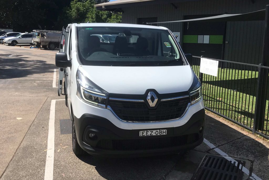 2020 Renault Trafic auto 1 front