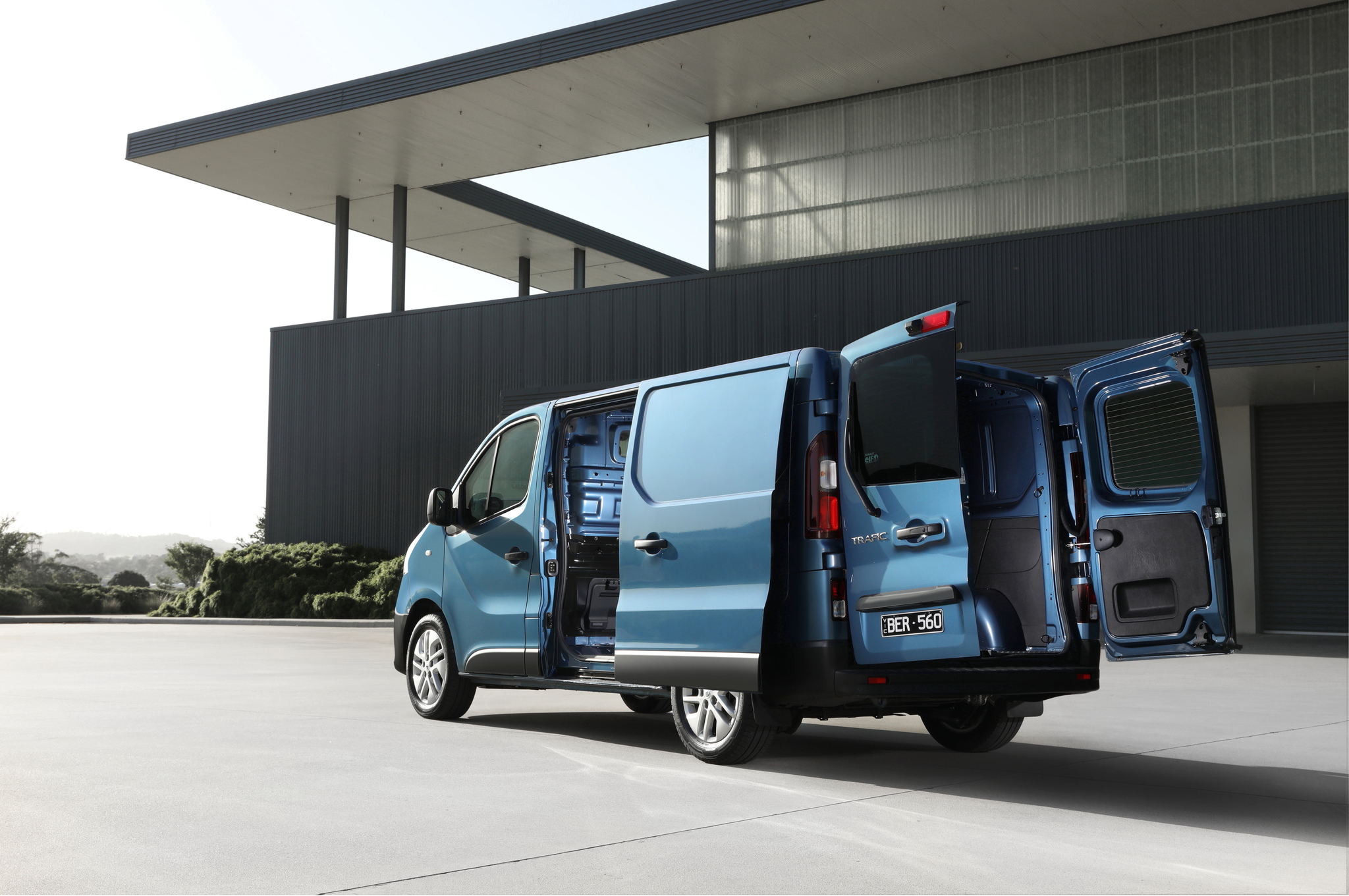 2020 Renault Trafic 2.0 Review