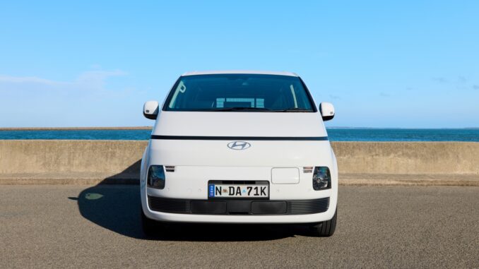 2027 STARIA Load Electric